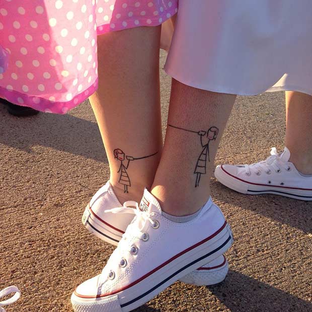 Tatouages ​​​​de pied de soeur assortis mignons