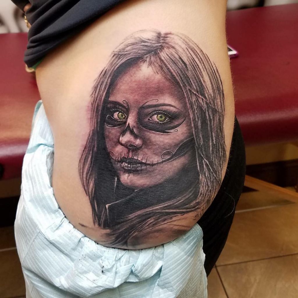 Tatouage du jour des morts fille aux yeux verts