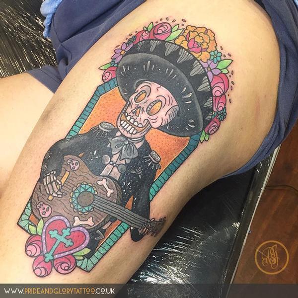 Tatouage de la cuisse Mariachi du jour des morts