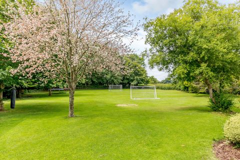 όμορφη εξοχική κατοικία προς πώληση στο Wiltshire