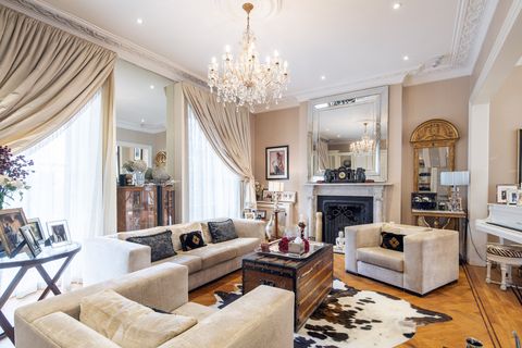 πωλείται το οικογενειακό σπίτι του Λονδίνου 1195 εκατομμυρίων λιρών της Λέσλι Κλαρκ, συνιδρυτής του nicky clarke παγκοσμίως