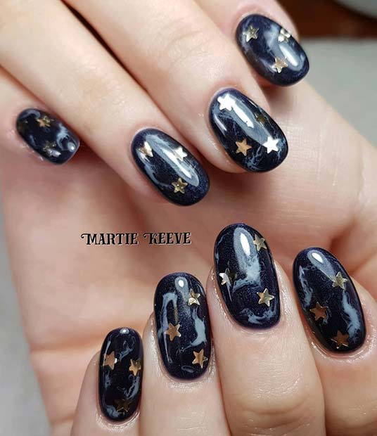 Ongles Galaxy avec des étoiles