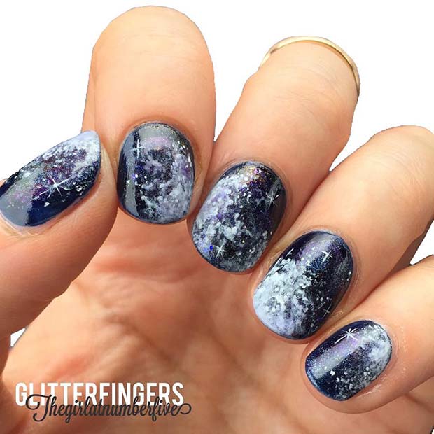 Ongles Galaxy élégants