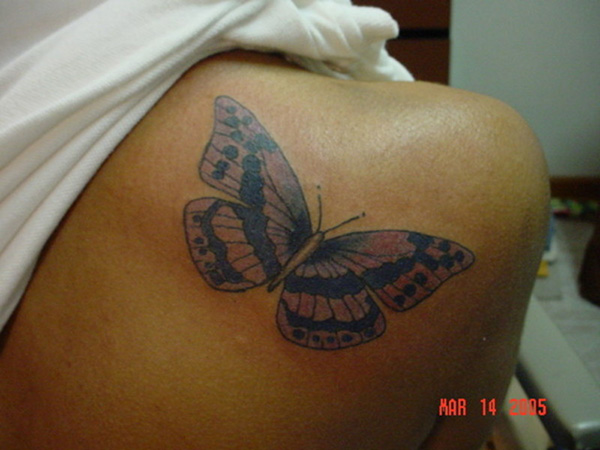 Λεπτό τατουάζ πεταλούδας