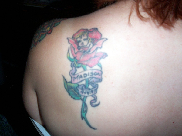 Αρχαίο τατουάζ τριαντάφυλλου