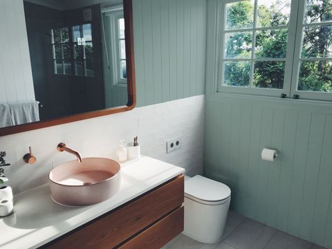 חדר אמבטיה ירוק, צבע אמבטיה מעיל במילטון