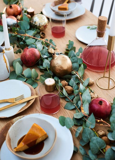 χριστουγεννιάτικο τραπέζι εμπνευσμένο από τη φύση από την Anna Barnett για βιότοπο