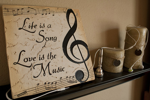 חיים אהבה מוזיקה