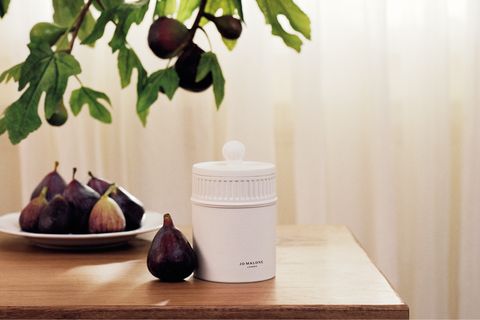 jo malone lance une nouvelle gamme de bougies d'intérieur pour l'automne