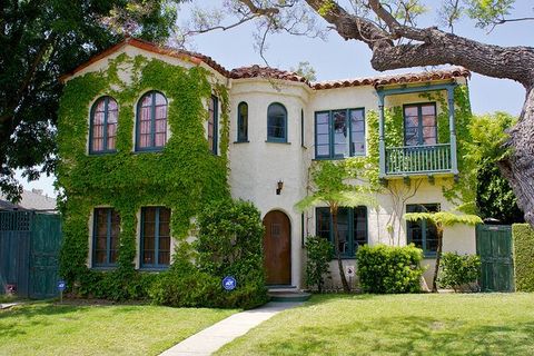 το σπίτι του Λος Άντζελες του Κάμερον και του Μίτσελ από την & quot; σύγχρονη οικογένεια & quot;