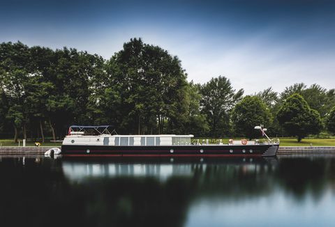 péniche moderne à vendre à chelsea