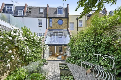 maison étroite de londres avec des tas de lumière à vendre