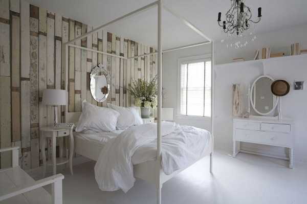 غرفة نوم بيضاء