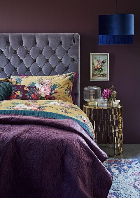 chambre violette vibrante