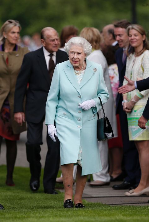 η βασίλισσα της Βρετανίας Ελισάβετ II γ και ο σύζυγός της πρίγκιπας Φίλιππος, δούκας του Εδιμβούργου 2η Λ φτάνουν στην έκθεση λουλουδιών Τσέλσι του 2016 στο κεντρικό Λονδίνο στις 23 Μαΐου 2016Η Βρετανία έχει ένα