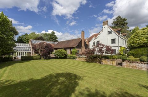 l'ancienne maison de campagne de michael caine est à vendre dans l'oxfordshire