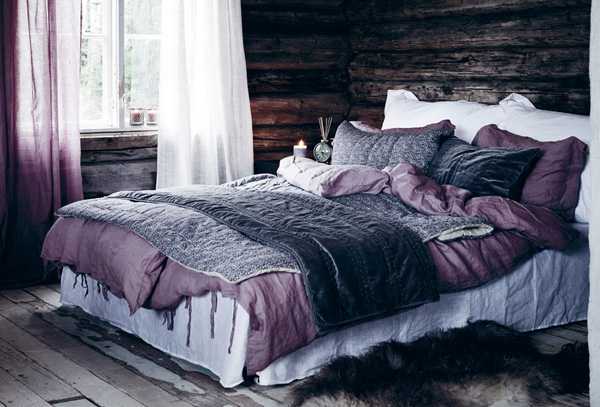 спално бельо от лилаво и лилаво