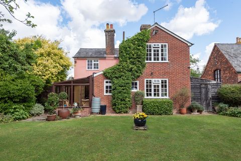 maison rose suffolk à vendre dans l'essex